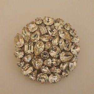 Vintage Weiss Brooch Glass stones. 2 1/4" diameter.